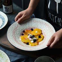 Lade das Bild in den Galerie-Viewer, Kreative japanische Ramen-Schale aus Keramik mit Gewinde, handbemalt