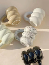 Lade das Bild in den Galerie-Viewer, Dreistufige Keramiktasse in nördlich angehauchtem Design