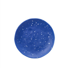 Lade das Bild in den Galerie-Viewer, Modern Minimalistische Keramiktasse mit Blau-Weißem Design und Gesprenkeltem Muster - Temperaturbeständig und Mikrowellengeeignet