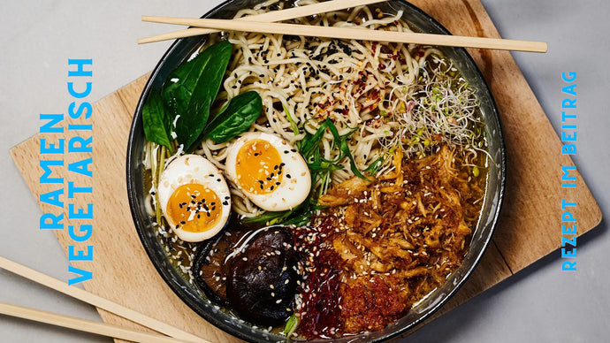 Hier ist ein Rezept für eine leckere vegetarische Ramen-Suppe