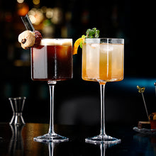 Lade das Bild in den Galerie-Viewer, Creative Square Tall Cocktail Glass Cup
