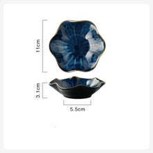 Lade das Bild in den Galerie-Viewer, Elegante Schalen im Lotus &amp; Sonnenblumendesign
