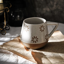 Lade das Bild in den Galerie-Viewer, Handbemalte Tasse
