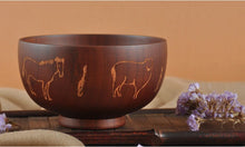 Lade das Bild in den Galerie-Viewer, Mongolischen Holzschale mit mongolischen Verzierungen
