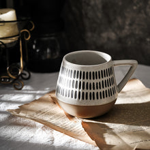 Lade das Bild in den Galerie-Viewer, Handbemalte Tasse
