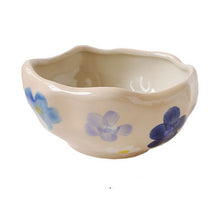 Lade das Bild in den Galerie-Viewer, Kreative Schüsseln mit Blumenmuster in unregelmäßiger Form
