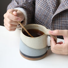 Lade das Bild in den Galerie-Viewer, Japanische Retro Steintasse
